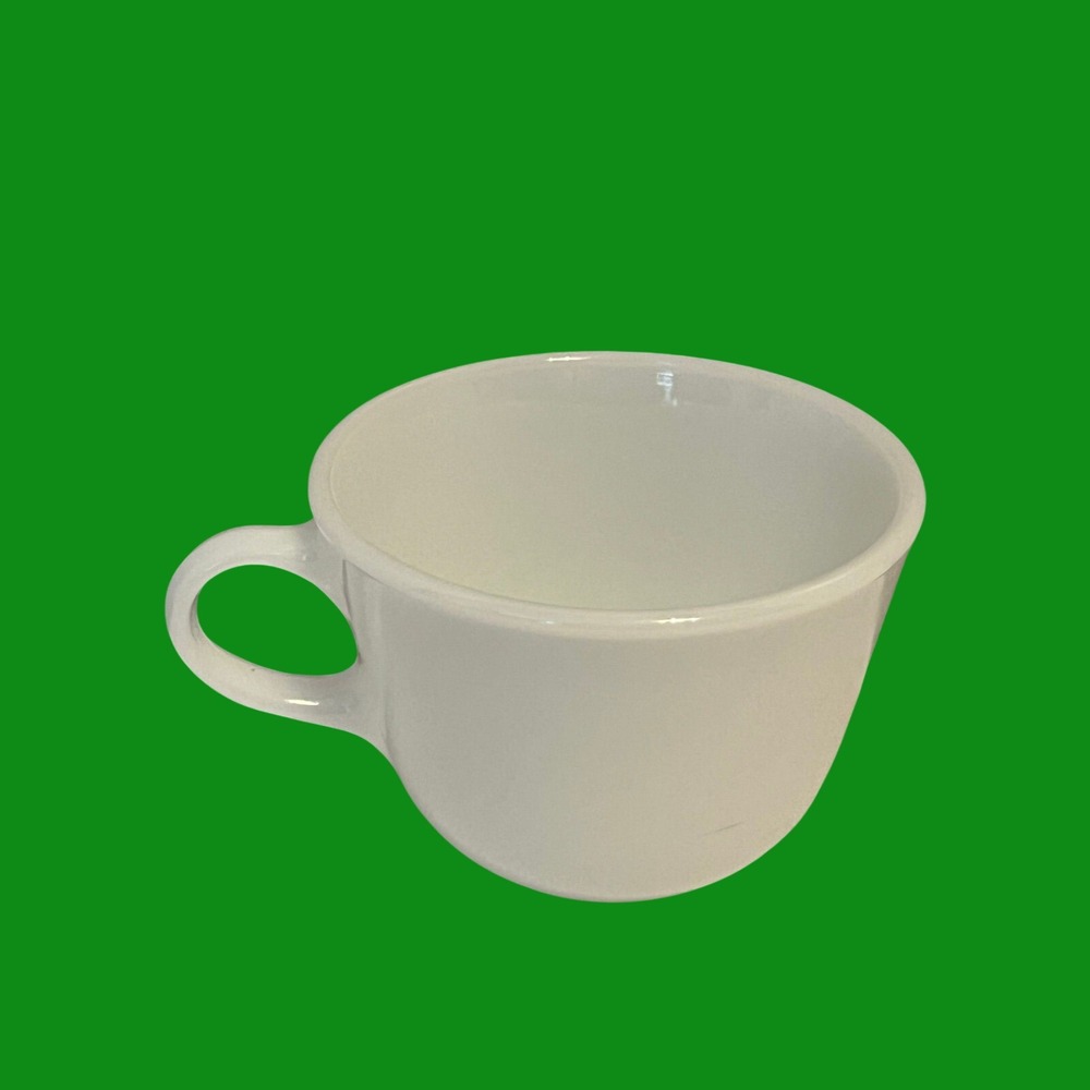 Pyrex cup white/restaurant style